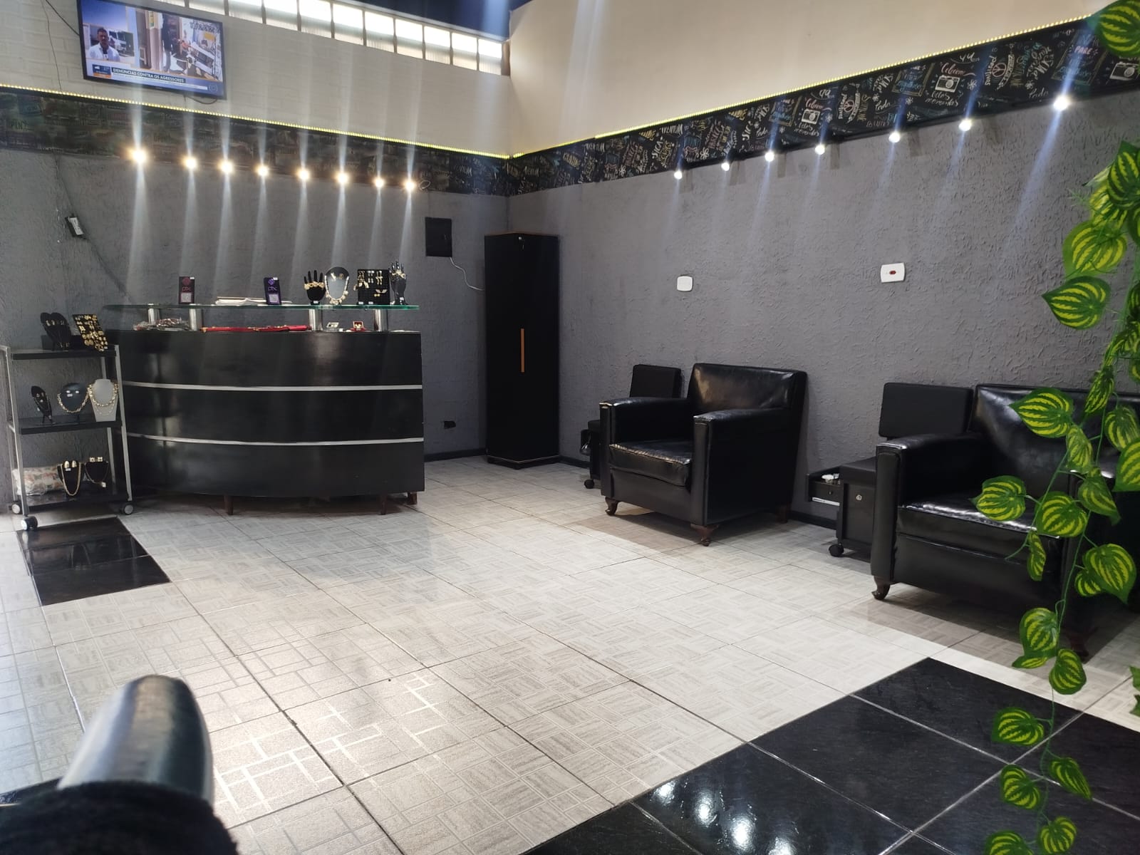 Recepção do salão Estética Hair7 na Vila Mascote